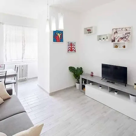 Sunny San Siro Stadio Appartement *